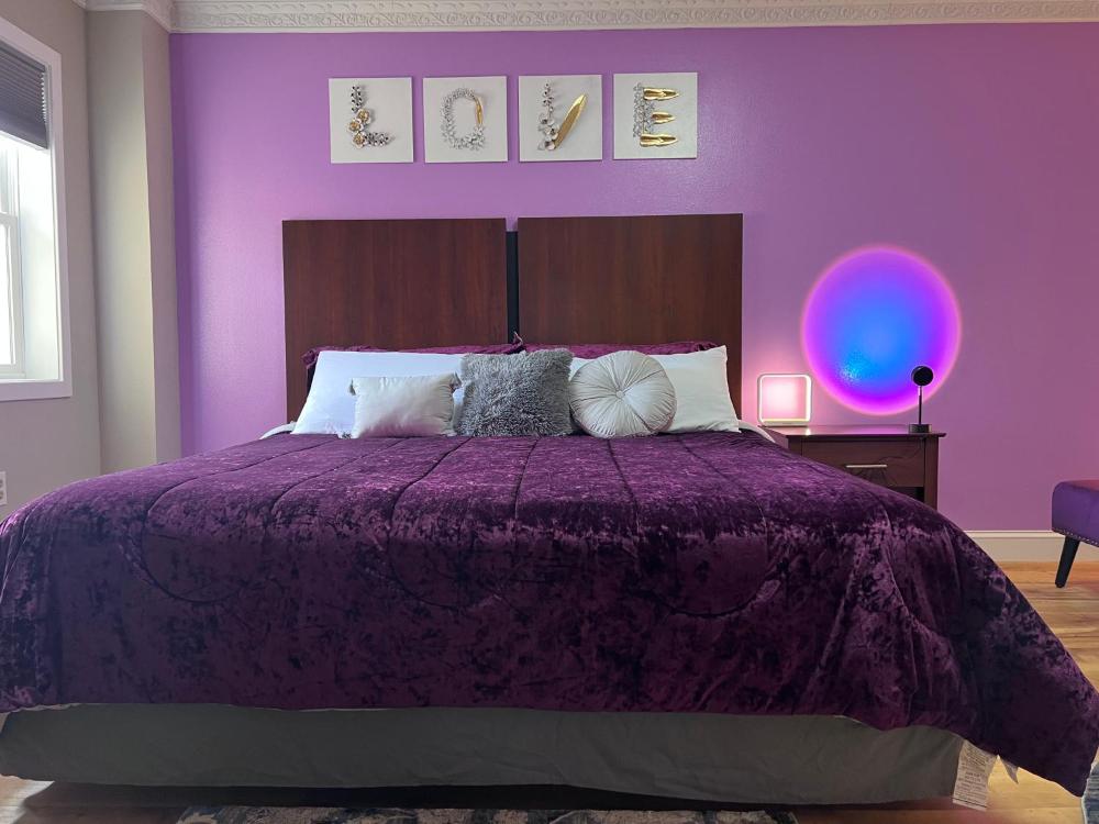 Deluxe Suite with Spa Bath interior